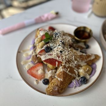Breezy - Ube French Toast - Breakfast & Brunch Near Me - San Juan Capistrano, California Breezy - Ube French Toast - Breakfast & Brunch Near Me - San Juan Capistrano, California