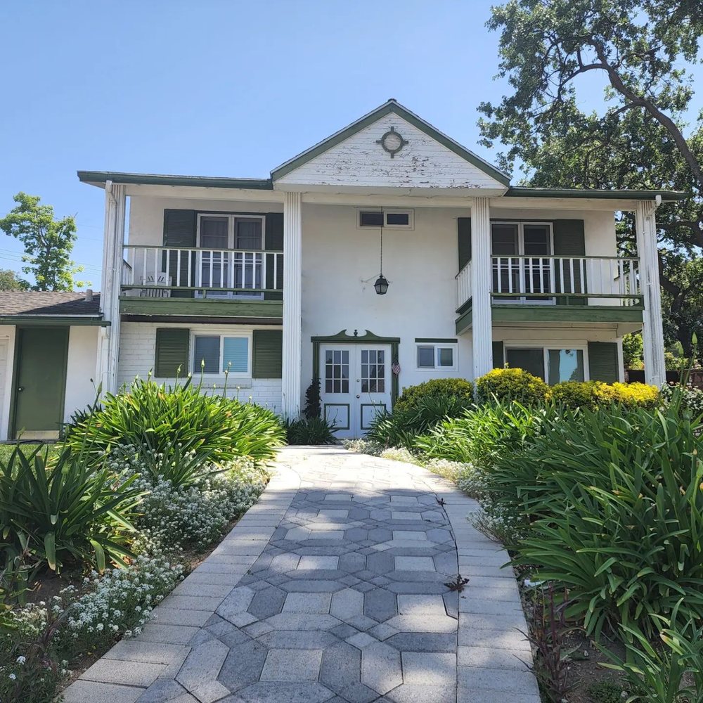 Slide of Construction Home Advisor