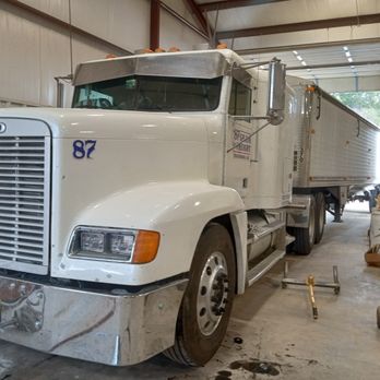Kenny Ray's Big Truck - I also work on trilors as well..gravel,grain or box.. lowboy...5th wheel maintenance as well - Commercial Truck Repair Near Me - Harrisburg, Arkansas Kenny Ray's Big Truck - I also work on trilors as well..gravel,grain or box.. lowboy...5th wheel maintenance as well - Commercial Truck Repair Near Me - Harrisburg, Arkansas