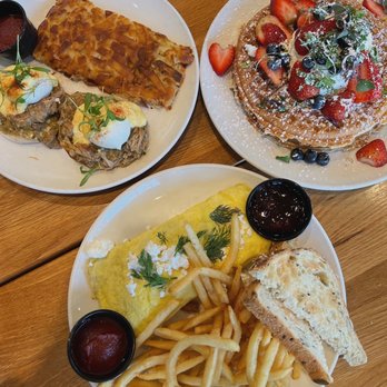 Poached Kitchen - Chile Verde Benedict - Breakfast & Brunch Near Me - Irvine, California Poached Kitchen - Chile Verde Benedict - Breakfast & Brunch Near Me - Irvine, California