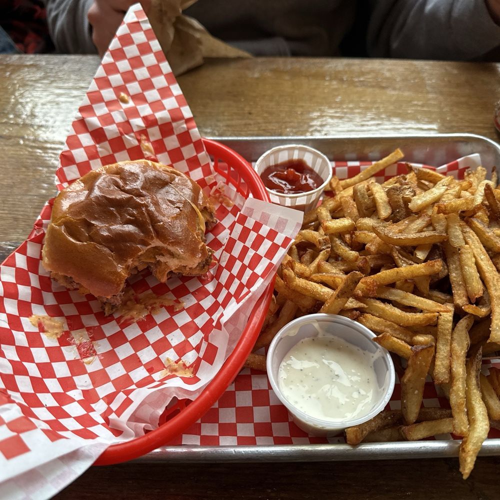 Beer Onion Cheddar Smashburger
