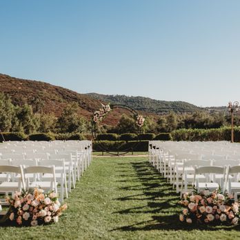 By Design Florals - Floral Designers Near Me