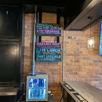 313 Pizza Bar - Pizza Near Me - Lake Orion, Michigan