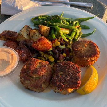 The Mucky Duck - Crab cakes - Seafood Near Me - Captiva, Florida The Mucky Duck - Crab cakes - Seafood Near Me - Captiva, Florida