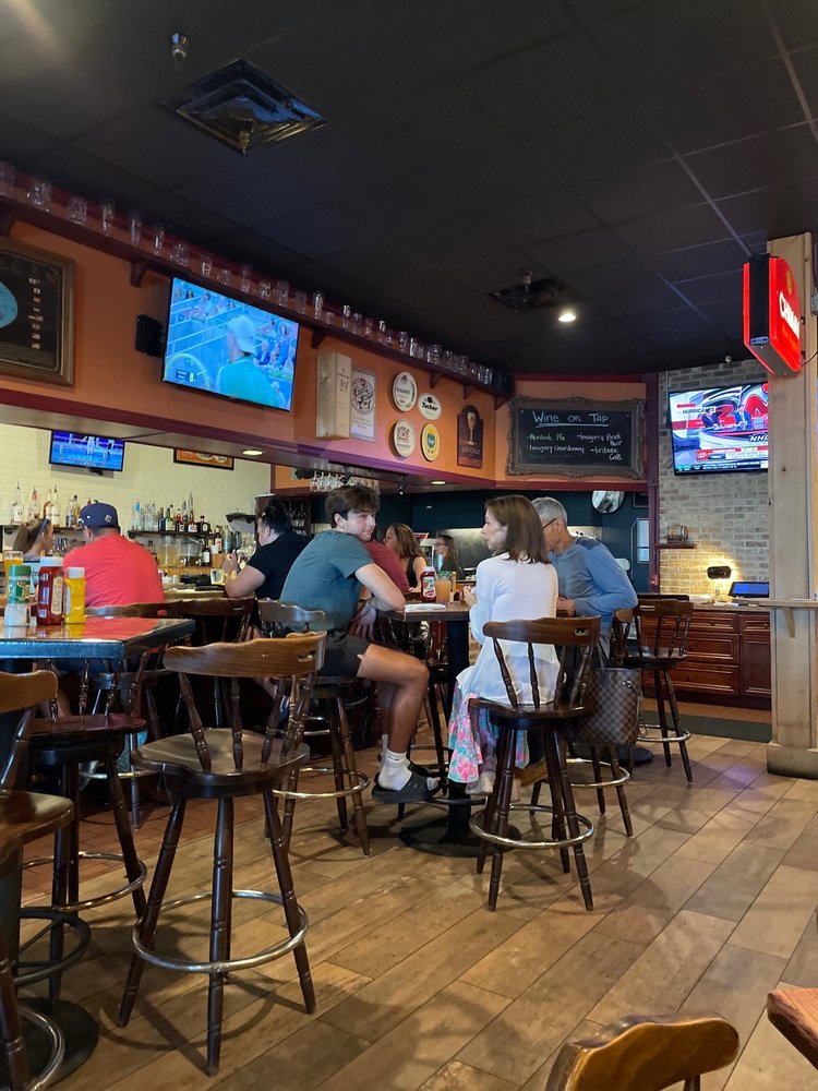 Coasters Pub & Biergarten