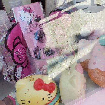 Hello Kitty Cafe - Desserts Near Me - Las Vegas, Nevada