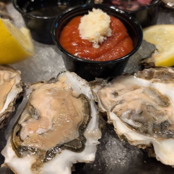 The Oyster Bar - Cold fresh Jan oysters - Bars Near Me - Stateline, Nevada