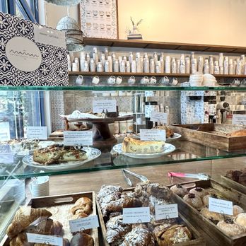 maman - Pastry Display - Bakeries Near Me - Fairfax, Virginia