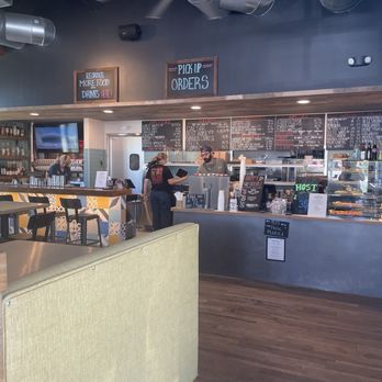 Best Pizza & Brew Chandler - Bar and order counter - Pizza Near Me - Chandler, Arizona Best Pizza & Brew Chandler - Bar and order counter - Pizza Near Me - Chandler, Arizona