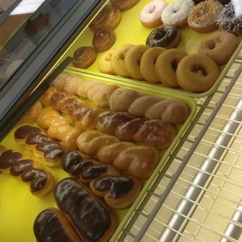 Hot and Creamy Donuts - Bakeries Near Me - Dallas, Texas