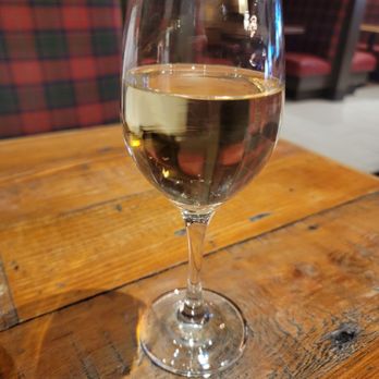 Bear & Crown - Wine - Pubs Near Me - Sacramento, California