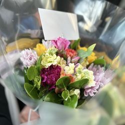A Johnson & Sons Florist - Bouquet