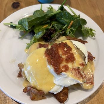 Egghead Cafe - Cali-Cali Benedict - Coffee & Tea Near Me - Honolulu, Hawaii Egghead Cafe - Cali-Cali Benedict - Coffee & Tea Near Me - Honolulu, Hawaii