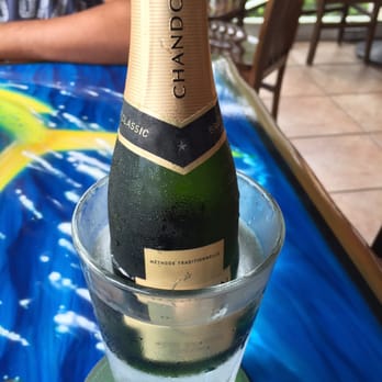 Buzzard's Roost Grill & Pub - Tiny little Chandon Split - Seafood Near Me - Key Largo, Florida