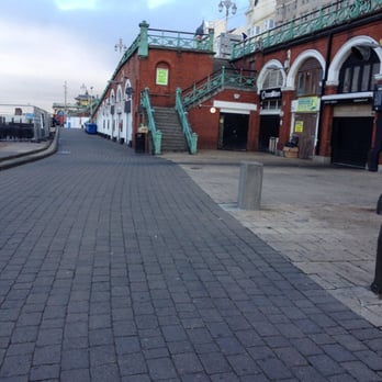 Brighton and Hove Beach - Beaches Near Me - Brighton, BNH