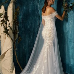 Meet our dress: the Sophia