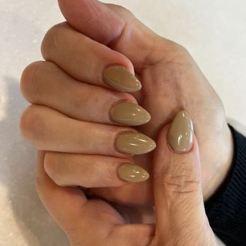 Lee Nails - Nail Salons Near Me - Naperville, Illinois
