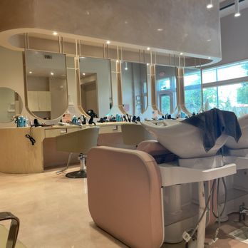 Pressed Roots - Wash station and salon booths - Hair Salons Near Me - Dallas, Texas