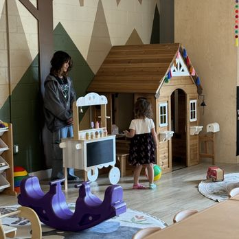 The Lullabar - Lots of fun toys for the kids to explore! - Nail Salons Near Me - Carlsbad, California The Lullabar - Lots of fun toys for the kids to explore! - Nail Salons Near Me - Carlsbad, California