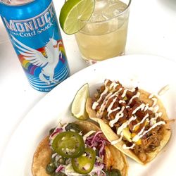 Dot's Diner - Chicken and jackfruit tacos