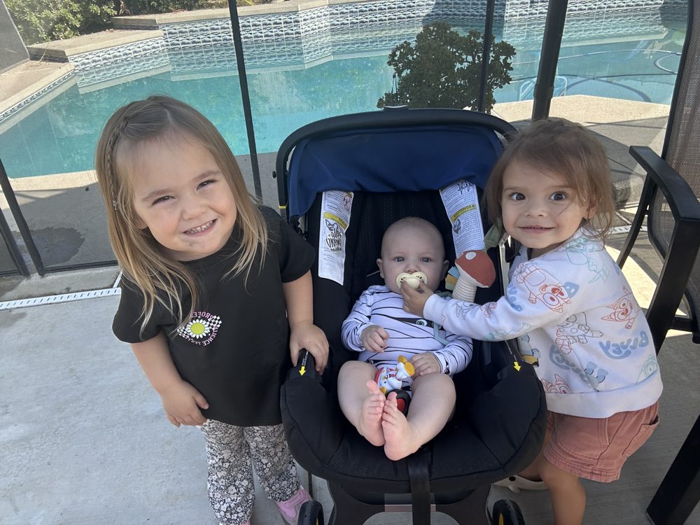 Val’s Small Steps Daycare - childcare center in Bakersfield, CA