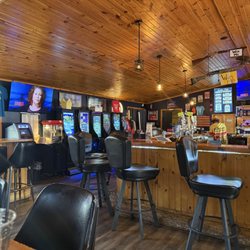 Knotty Pines - Indoor bar