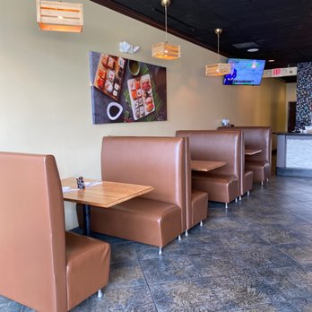 Koi Sushi - Comfy booths - Sushi Bars Near Me - Oviedo, Florida