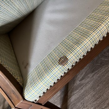Lighthouse Lodge & Cottages - blood stained chair - Hotels Near Me - Pacific Grove, California