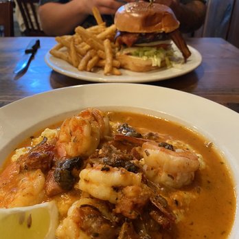 KIN Windsor - Shrimp and polenta & 1/2 lb. Kin Burger - New American Near Me - Windsor, California KIN Windsor - Shrimp and polenta & 1/2 lb. Kin Burger - New American Near Me - Windsor, California