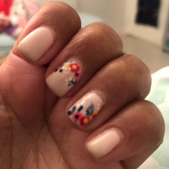 Lacque House - Only 4 days after the "gel" manicure... - Nail Salons Near Me - Miami, Florida