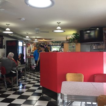 Route 97 Diner - diners sitting at tables in a diner - Diners Near Me - Thompson-Nicola, British Columbia Route 97 Diner - diners sitting at tables in a diner - Diners Near Me - Thompson-Nicola, British Columbia
