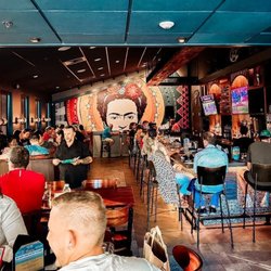 Del Pez - Del Pez Glen Mills Interior People