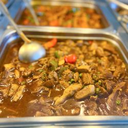 Golden Coin - Pork Guisado, Pork Gisantes