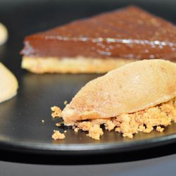 Le Yacht Club - Tarte choco praline, sorbet vinaigre de sapin