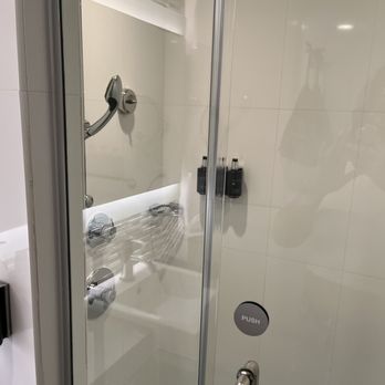 The Palms Hotel & Spa - Shower - Hotels Near Me - Miami Beach, Florida