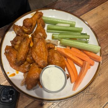 Roadhouse Pub & Eatery - Gastropubs Near Me - Jackson, Wyoming Roadhouse Pub & Eatery - Gastropubs Near Me - Jackson, Wyoming