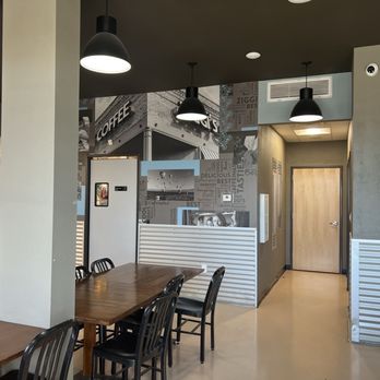 Ziggi's Coffee - Dining room - Coffee & Tea Near Me - Albuquerque, New Mexico