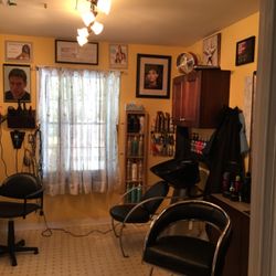 Trisha's House Of Hair