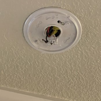 Super 8 by Wyndham Upper Lake - Missing smoke detector - Hotels Near Me - Upper Lake, California Super 8 by Wyndham Upper Lake - Missing smoke detector - Hotels Near Me - Upper Lake, California