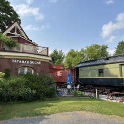Train Station Inn - Lobby and train car