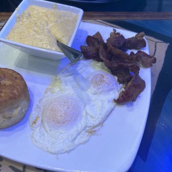 Dead Dog Saloon - Seafood Near Me - Murrells Inlet, South Carolina