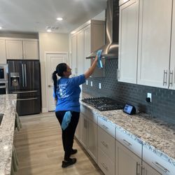 Laguna's House Cleaning & Janitorial