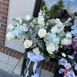 Lucy’s Custom Arrangements
