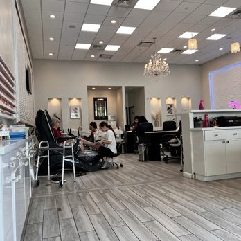 Polished Nail Lounge - Nail Salons Near Me - Chatsworth, California