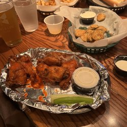 JackBeagles - 6 Jumbo Split Wings and Fried Pickles