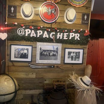 Papá Ché - The perfect aesthetic and warm environment - Puerto Rican Near Me - Naranjito, Puerto Rico