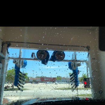Daily’s - A nice car washing before I hit the road...and collect more splattered bugs - Convenience Stores Near Me - Jacksonville, Florida Daily’s - A nice car washing before I hit the road...and collect more splattered bugs - Convenience Stores Near Me - Jacksonville, Florida