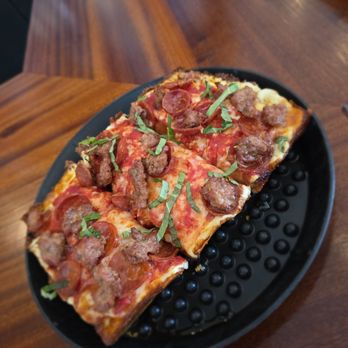 Pizza Payaa - Pizza Near Me - Normal, Illinois