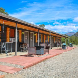 Black Bear RV Park & Resort - Black Bear Retreat Lodge