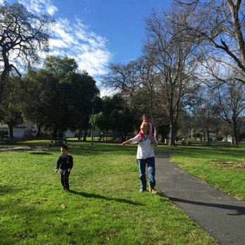 Little Star Bilingual Learning Center - Preschools Near Me - Cupertino, California